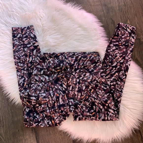 Lululemon multicolored legging - Picture 2 of 3